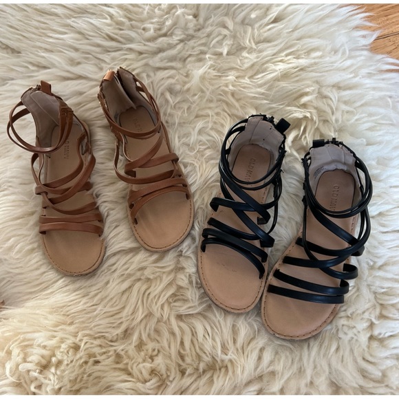 Old Navy Faux Leather Gladiator Sandals Size 11 - Picture 3 of 4